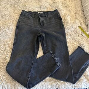 Madewell Charcoal Frayed Hem Cropped Jeans in Tall
